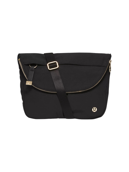 Move Over, Everywhere Belt Bag: Lululemon's All Night Festival Bag Deserves  Its Own Round of Applause